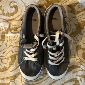 Teva Casual sneakers